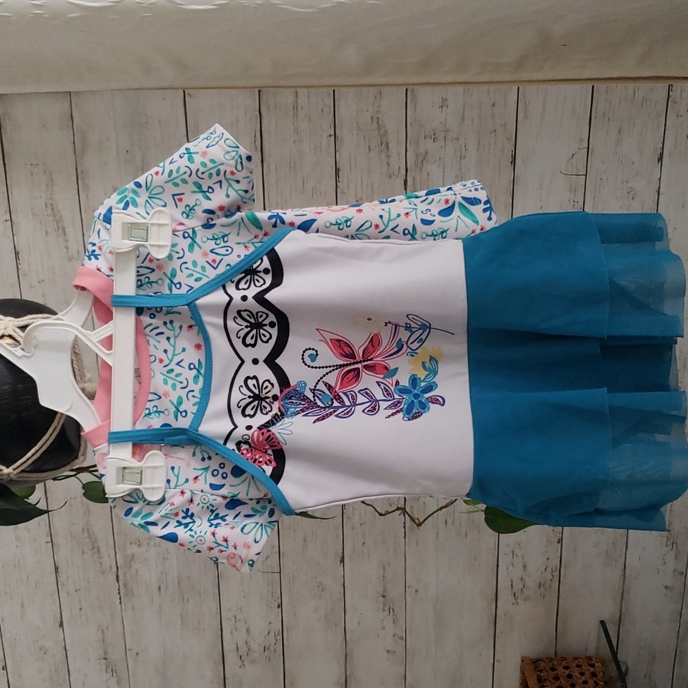 Size 5 T 2 piece swim wear